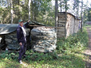 Polttopuita noudettuna tai Nurmeksen lähialueelle toimitettuna.